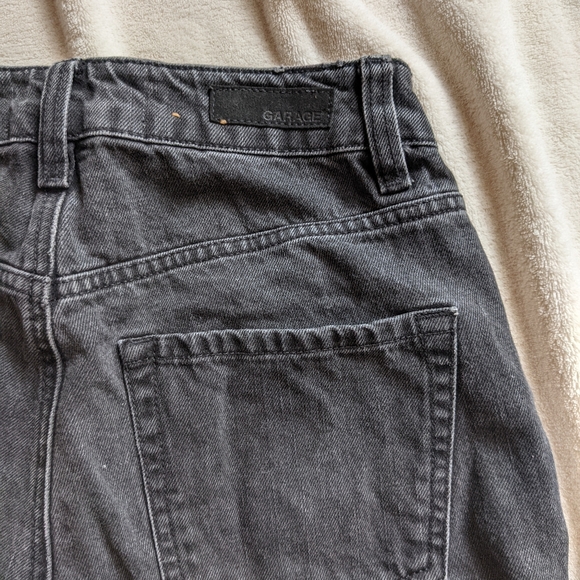 Embroidered garage mom jeans - Picture 3 of 3